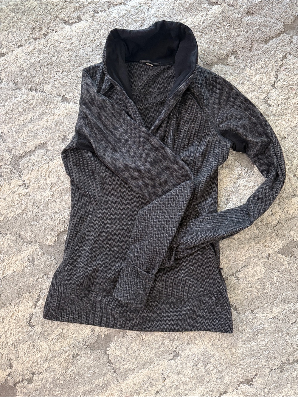 Lululemon pullover